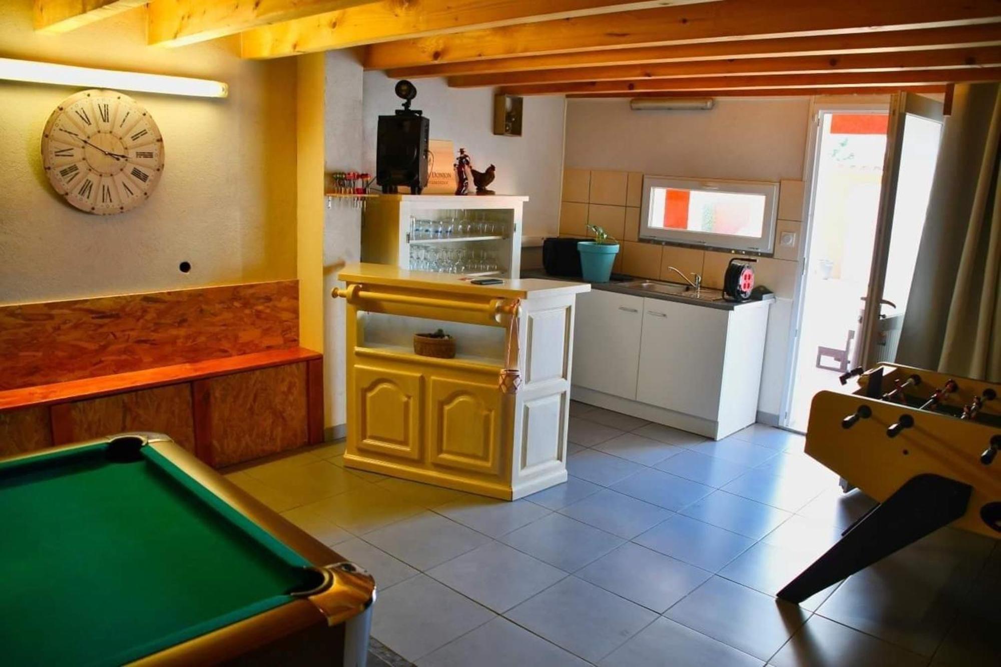 Villa Elegante A Carcassonne Avec Jardin Et Jacuzzi Exterior photo